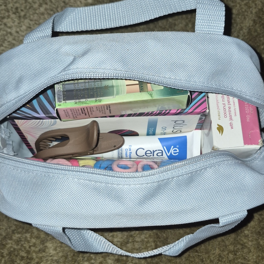 Adidas Bag W/bueaty Bundle
